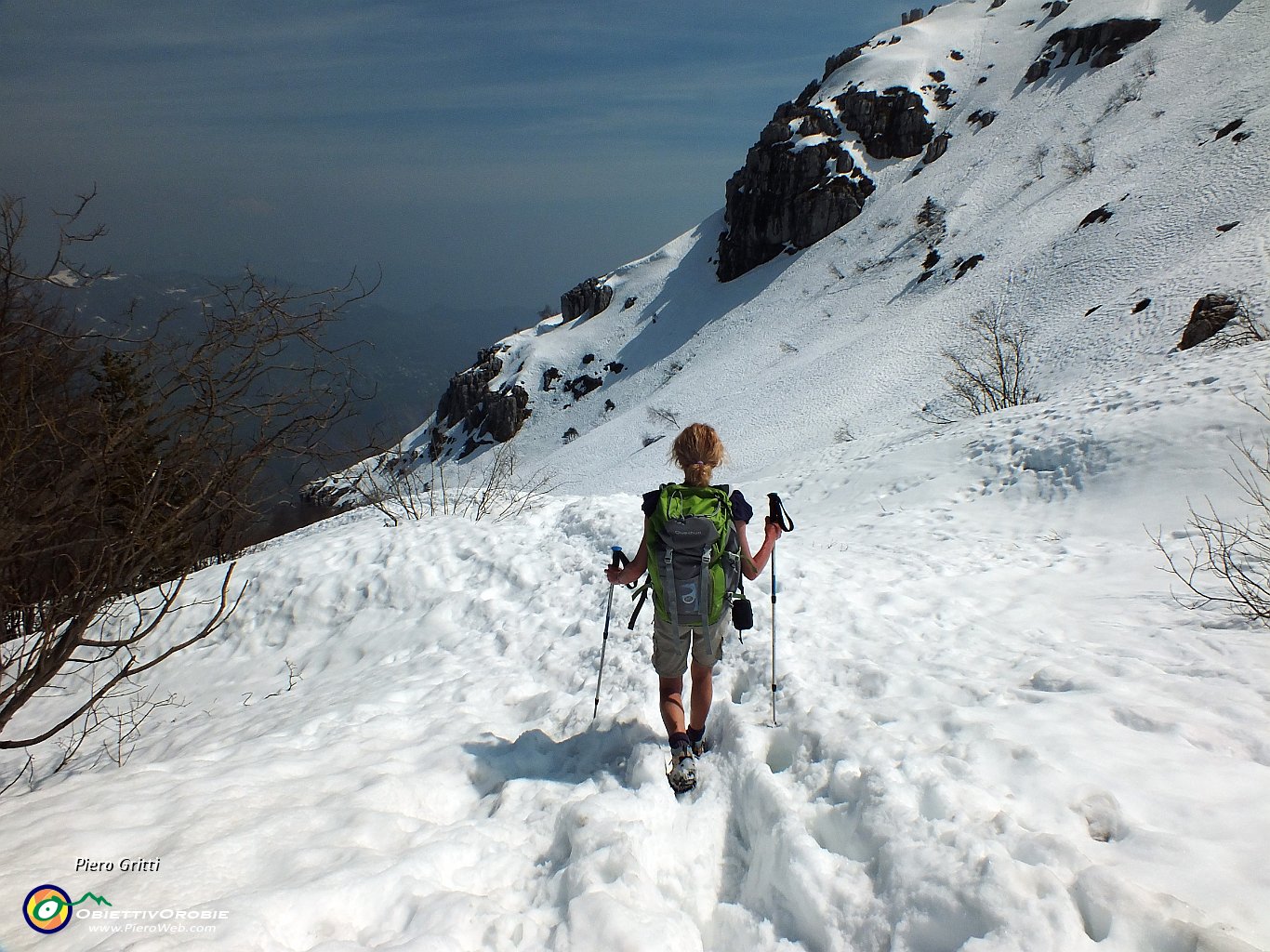 48 Piacevole discesa col sole cocente e neve rinfrescante !.JPG